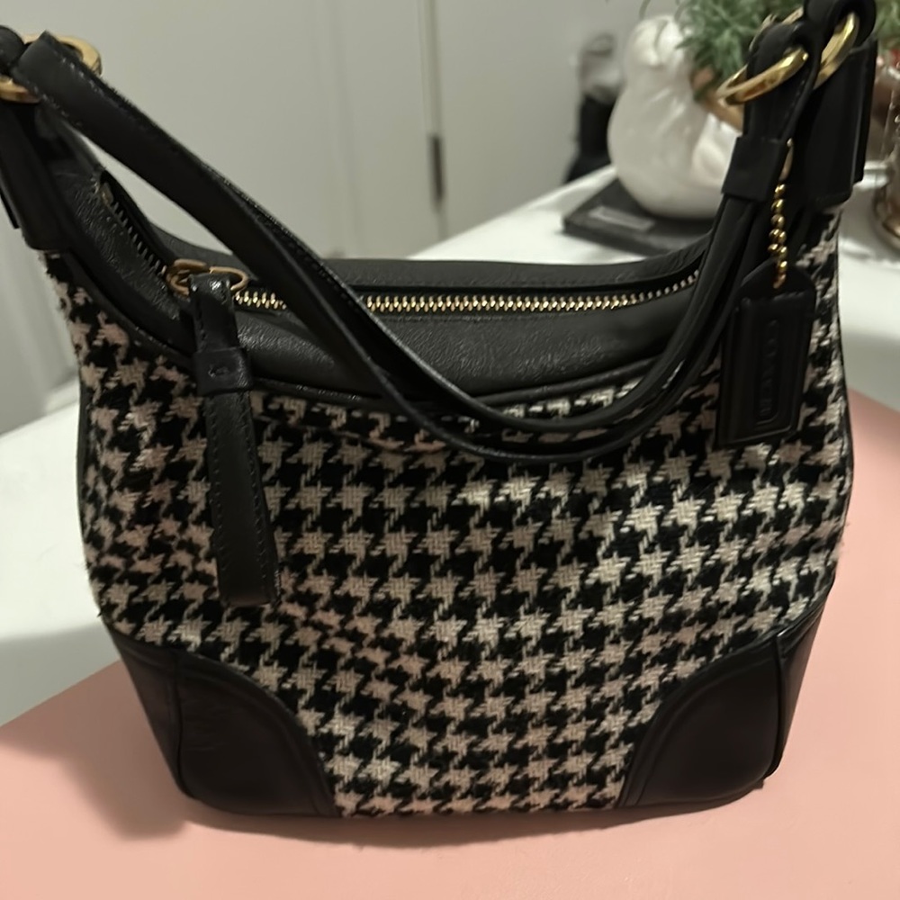 Coach black and white houndstooth purse. SUPER CUTE!!